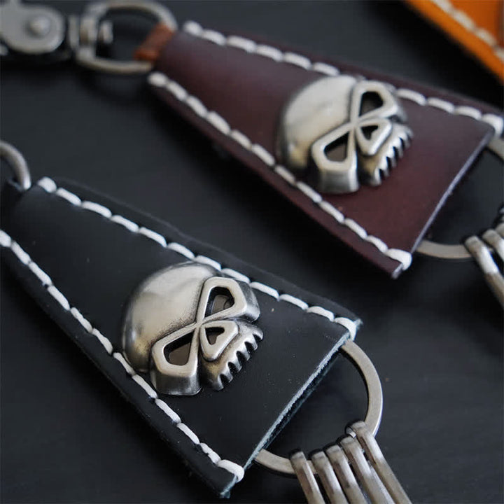 Portachiavi in pelle fatto a mano con testa di teschio punk - image 1