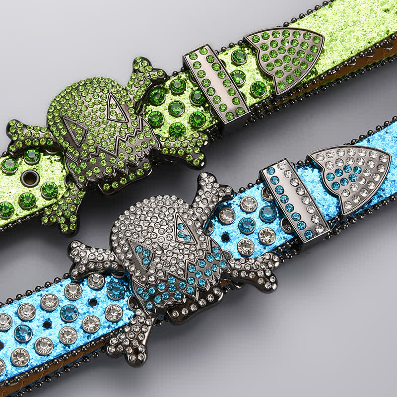 Cintura in pelle tempestata di strass di cristallo con testa di teschio - image 2