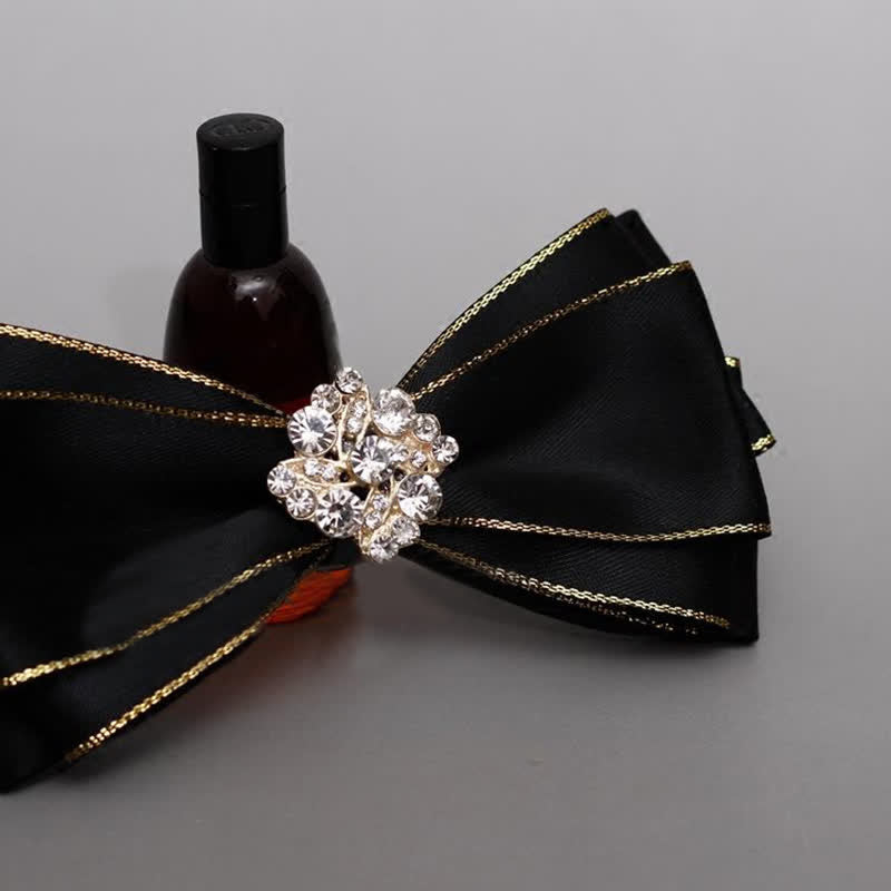 Papillon da uomo con bordo dorato e fiore di strass - image 2