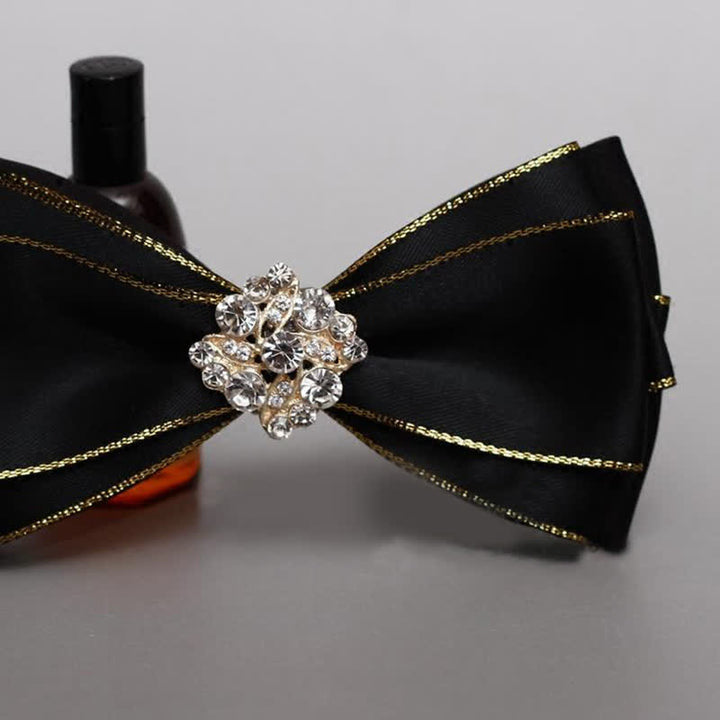 Papillon da uomo con bordo dorato e fiore di strass - image 1