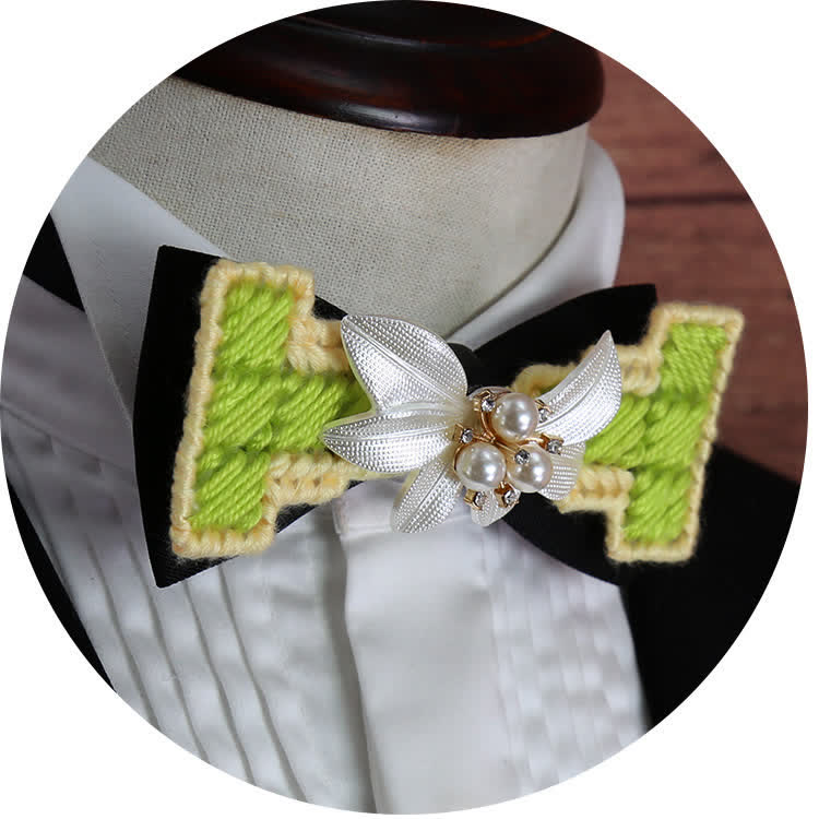 Papillon da uomo in lana intrecciata con perle e fiori di pietra - image 1