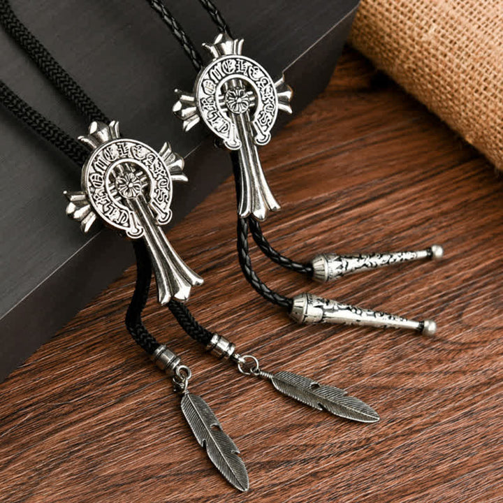 Collana con ciondolo a croce moderna, cravatta Bolo