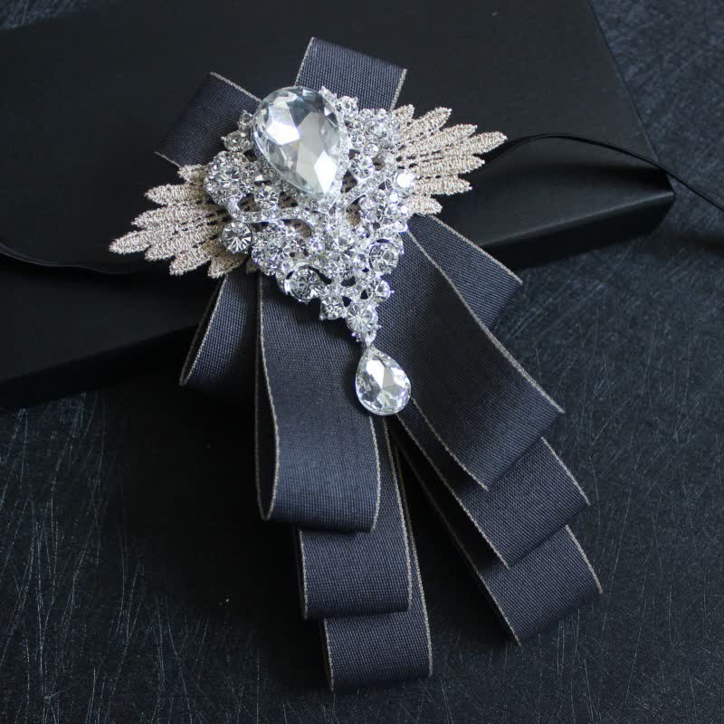 Cravatta a farfalla con nastro pendente in strass di cristallo retrò - Bordo grigio - image 25