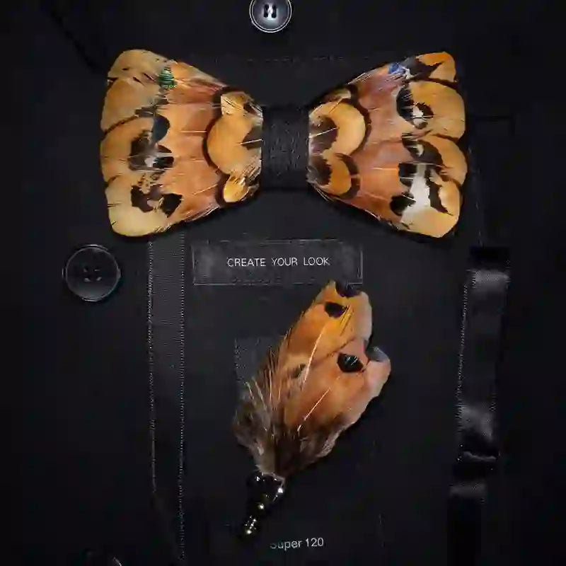 Papillon con piume di fagiano beige e oro per bambini con spilla da bavero - Adulto - image 2