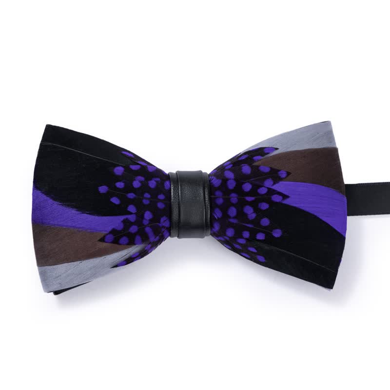 Elegante papillon con piume viola e spilla da bavero - image 3