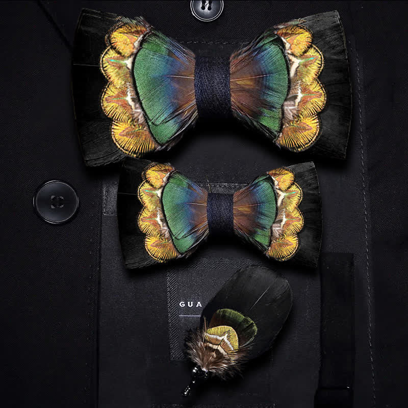 Papillon con piume nere e giallo-verdi con spilla da bavero - Set Genitore-Figlio - image 3