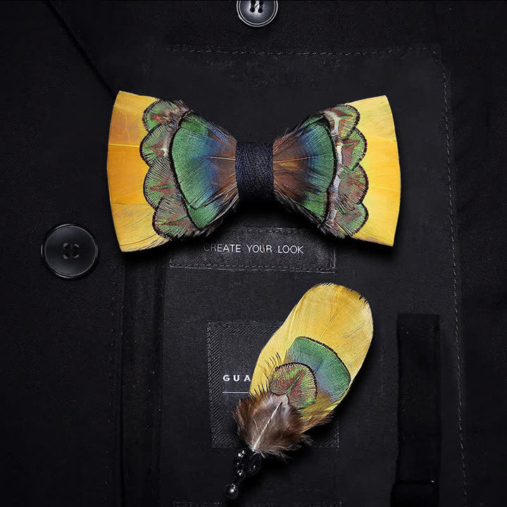 Papillon con piume di pavone giallo brillante e verde con spilla da bavero - Ragazzo - image 5