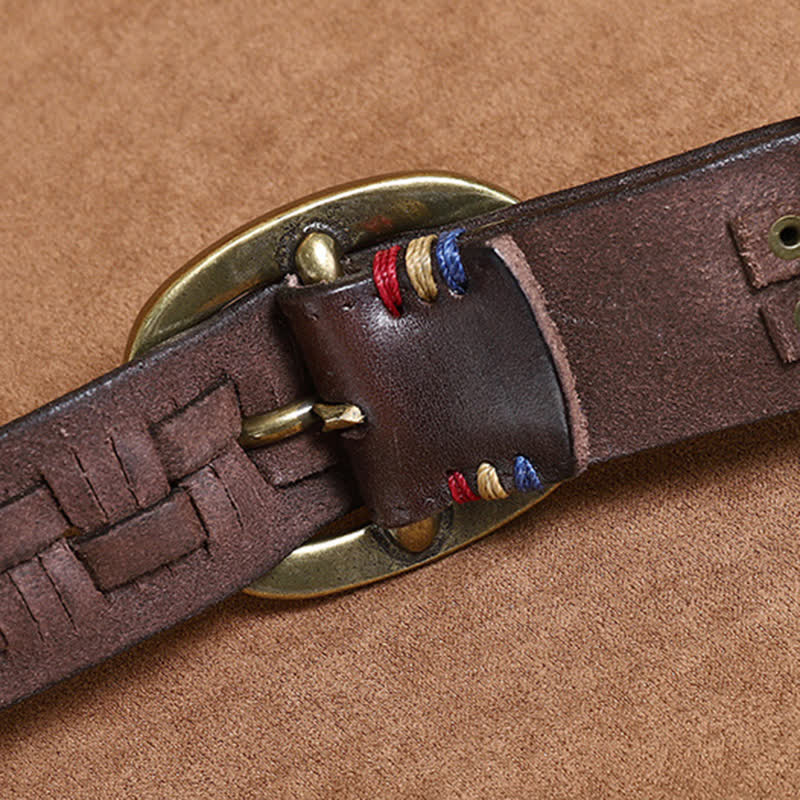 Cintura in pelle intrecciata con jeans retrò alla moda - image 10