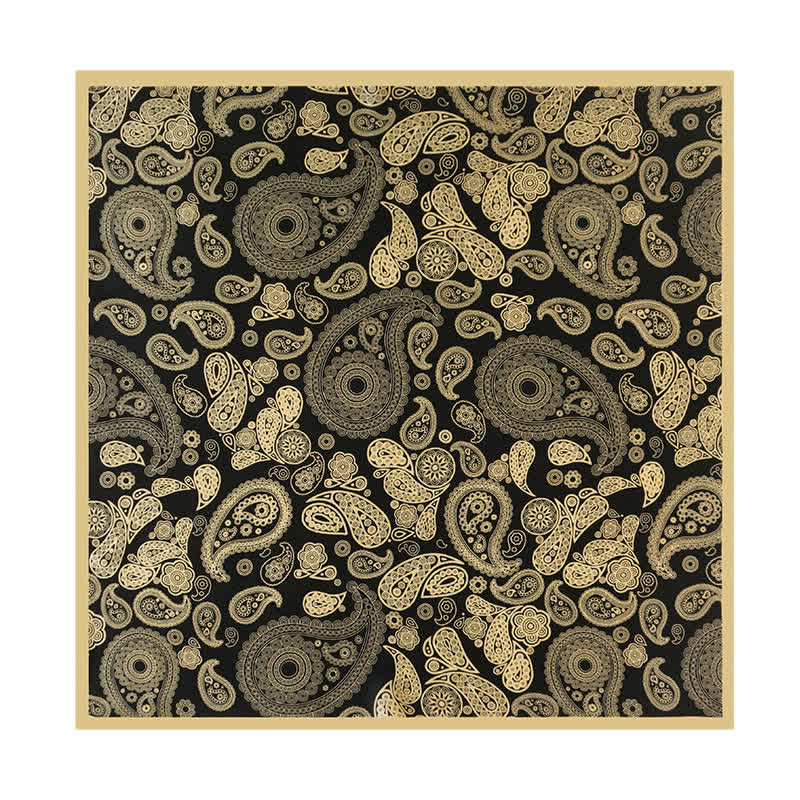 Sciarpa quadrata Paisley di lusso nera e oro con fibbia per sciarpa - image 1