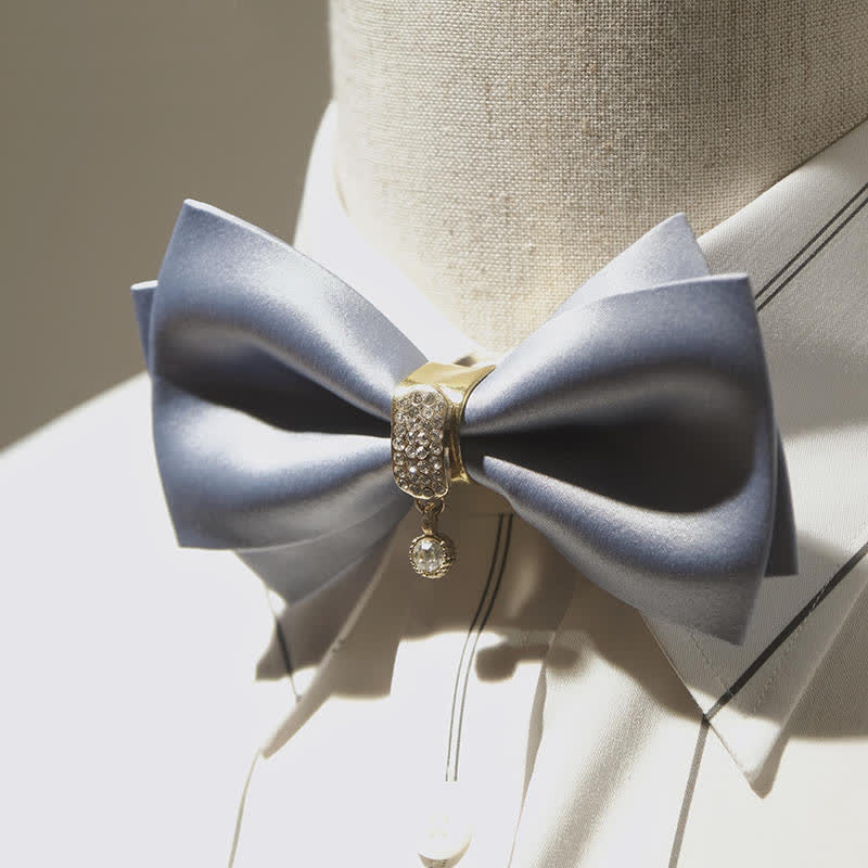 Papillon da uomo con decoro in oro e strass blu foschia - Blu foschia - image 0