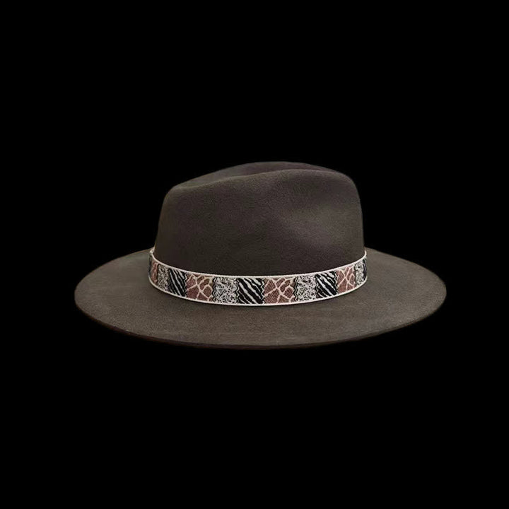 Fascia con design esotico verde scuro e cappello da cowboy con piume - image 2