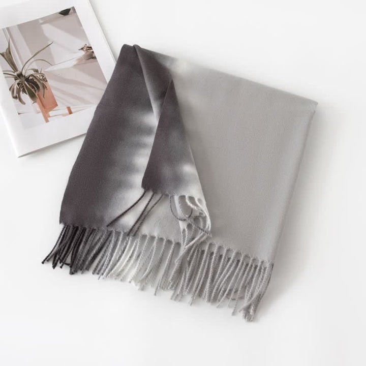 Sciarpa unisex in finto cashmere con frange colorate sfumate - Grigio - image 9
