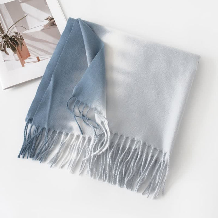 Sciarpa unisex in finto cashmere con frange colorate sfumate - Azzurro cielo - image 8