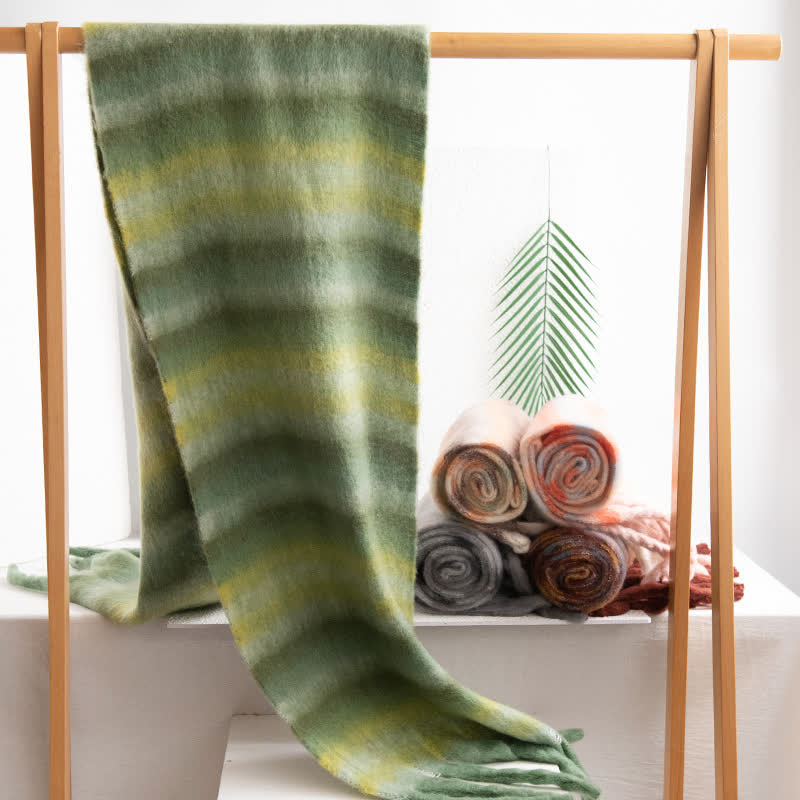 Sciarpa unisex in mohair con nappe a contrasto di colore arcobaleno - image 0