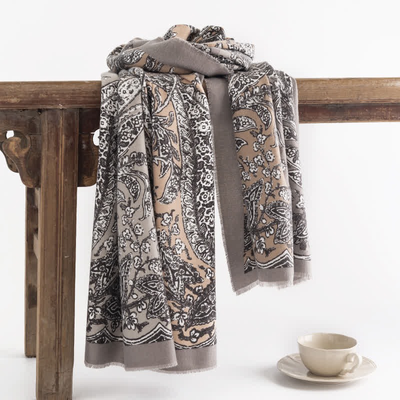 Sciarpa da donna vintage in stile nazionale con stampa grigia