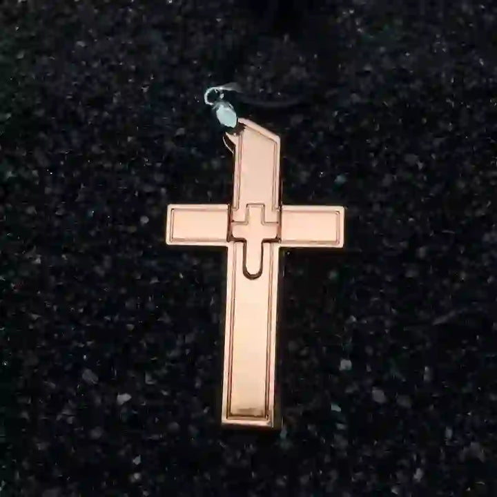 Collana con ciondolo multifunzione a forma di mini croce e coltello nascosto - Oro rosa - image 3