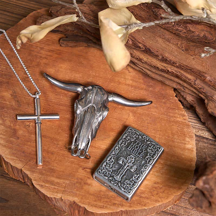 Set di collana con ciondolo a forma di croce e toro Longhorn, accendino della Sacra Bibbia - image 1