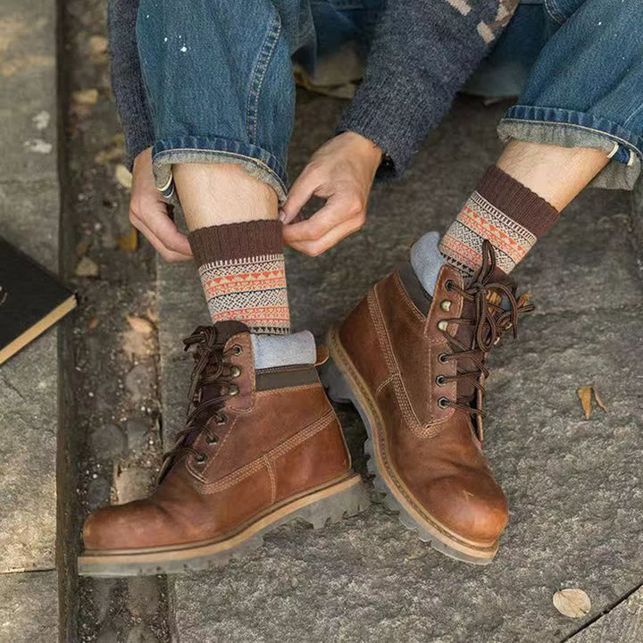 Calzini da uomo con motivo a piccoli rombi in stile etnico - image 10