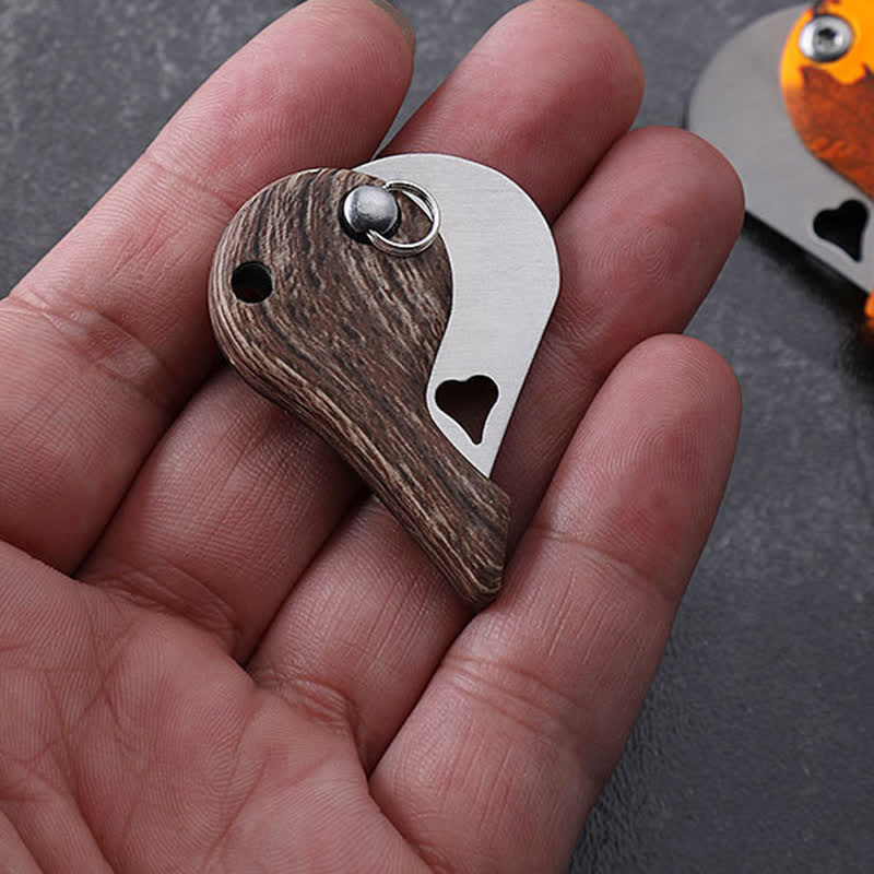 Portachiavi con coltello tascabile pieghevole a forma di cuore con lama cava - image 9
