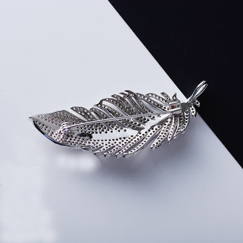 Spilla da donna minimalista in argento con zirconi e piume - image 3