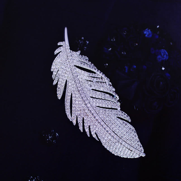 Spilla da donna minimalista in argento con zirconi e piume - image 5