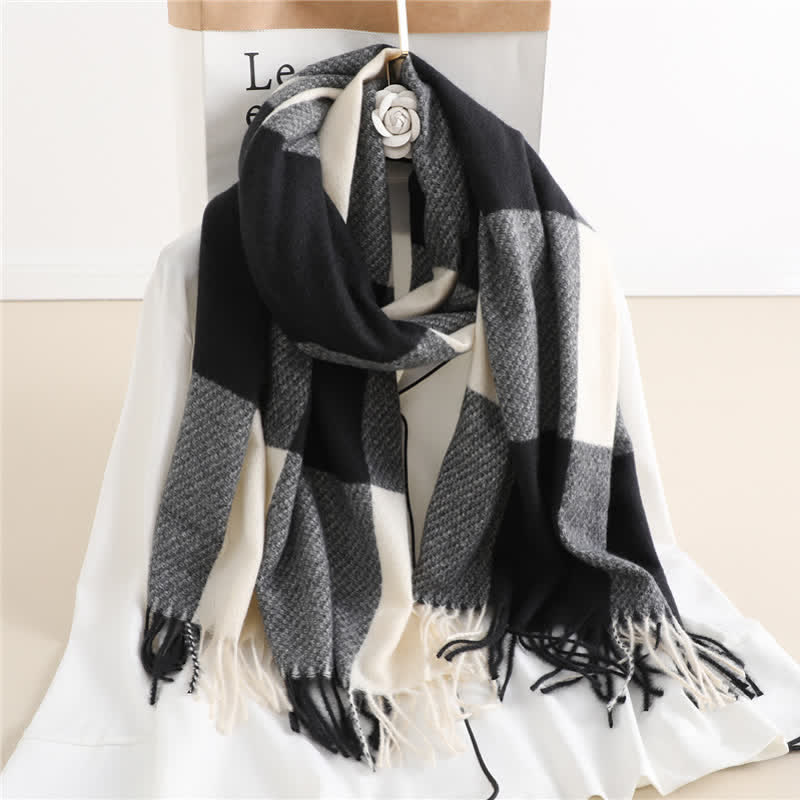 Sciarpa invernale calda a righe con frange unisex - Bianco e nero - image 1