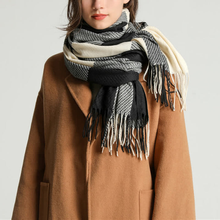 Sciarpa invernale calda a righe con frange unisex - image 3