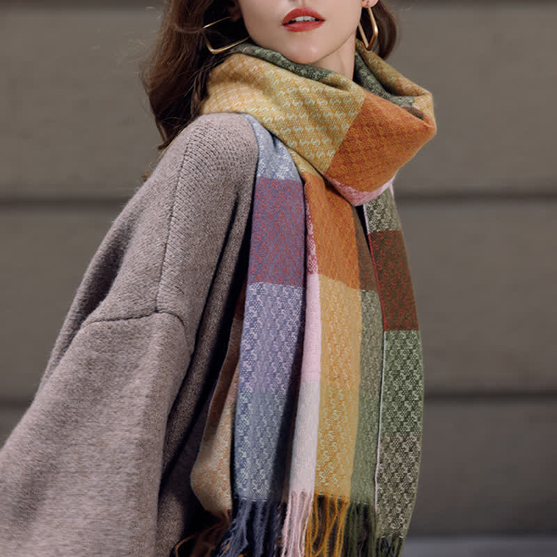 Sciarpa unisex con frange eleganti a quadri e colori contrastanti - image 1
