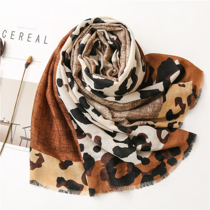Sciarpa sottile grande con stampa leopardata da donna - image 15