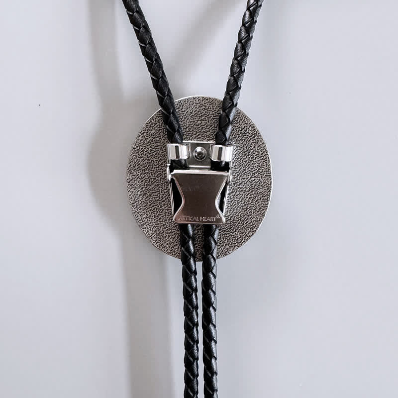 Cravatta Bolo con testa di lupo che ulula e foglie che circondano - image 4