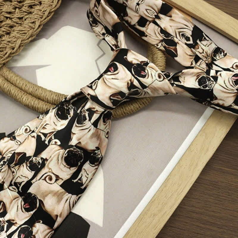 Cravatta da uomo nera e beige con stampa "A Bunch Of Pugs" - image 1