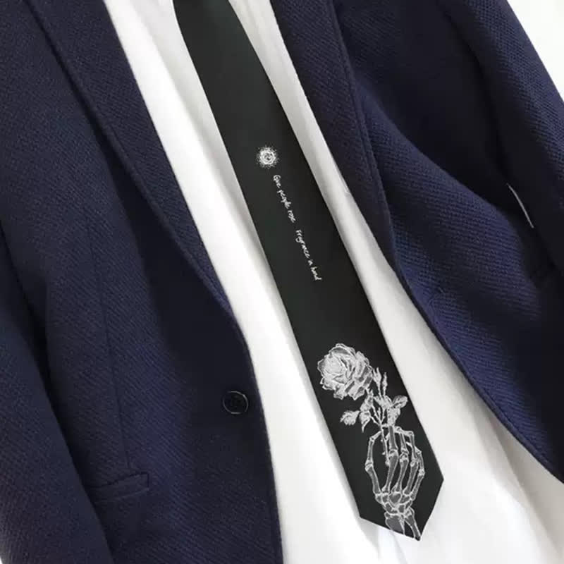 Cravatta da uomo nera e argento con stampa "Give People Rose" - image 1