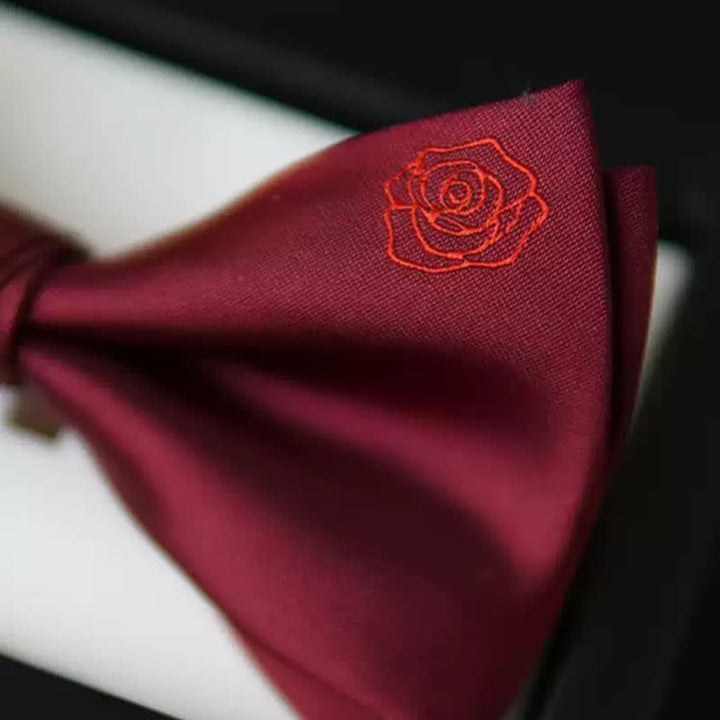 Papillon con fazzoletto ricamato con rosa bugundy da uomo - image 5