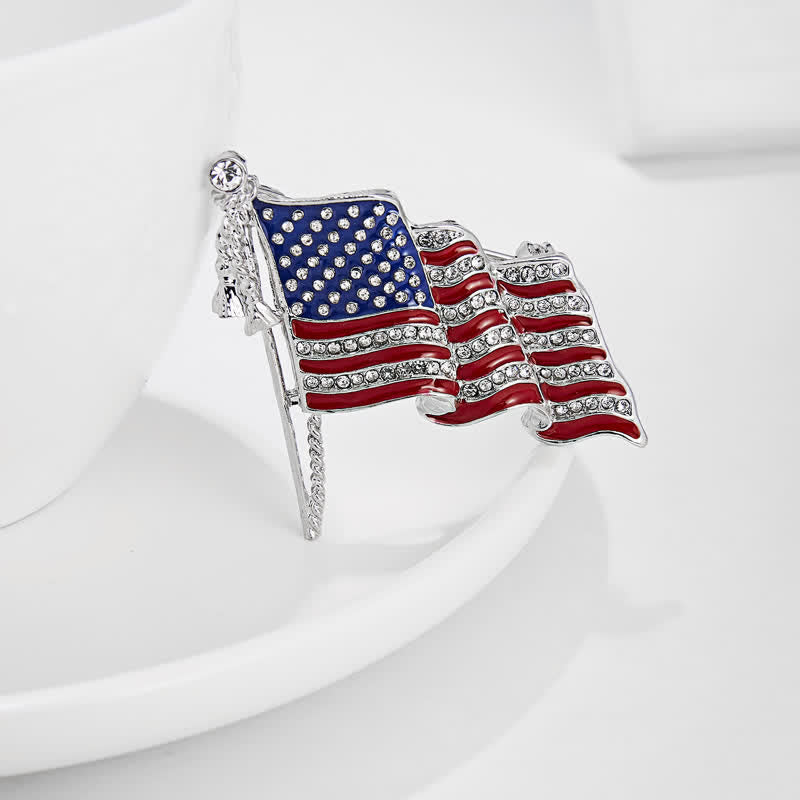 Spilla con strass scintillanti della bandiera americana patriottica - image 4