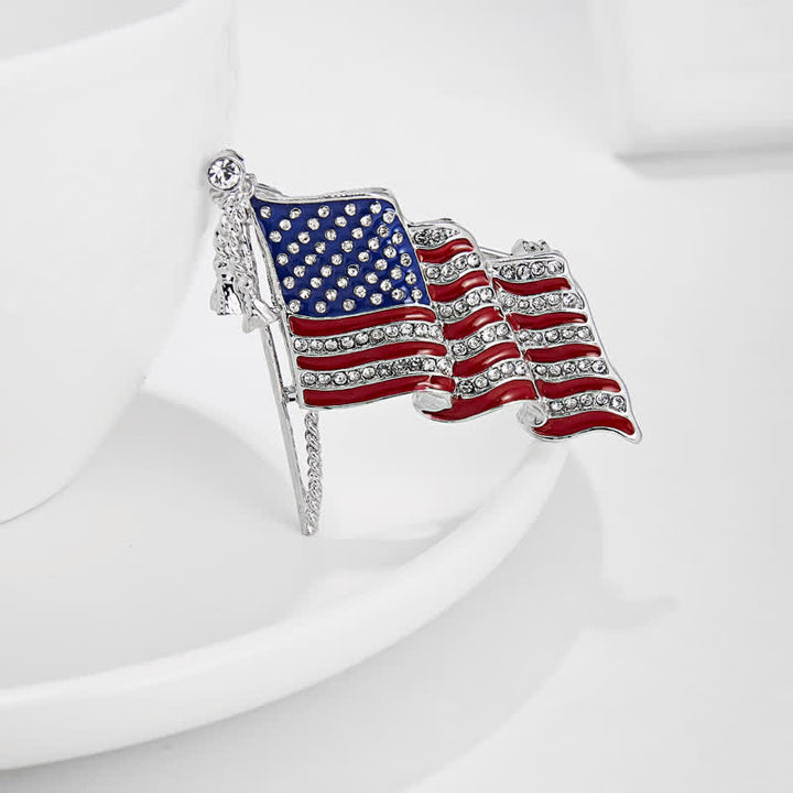 Spilla con strass scintillanti della bandiera americana patriottica - image 4