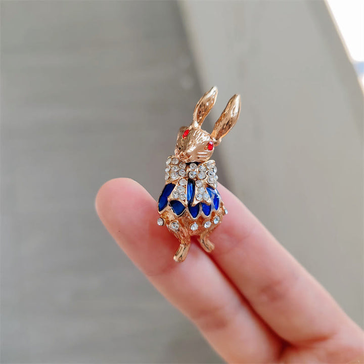 Graziosa spilla a forma di coniglio con strass e smalto, accessori per camicie - image 3