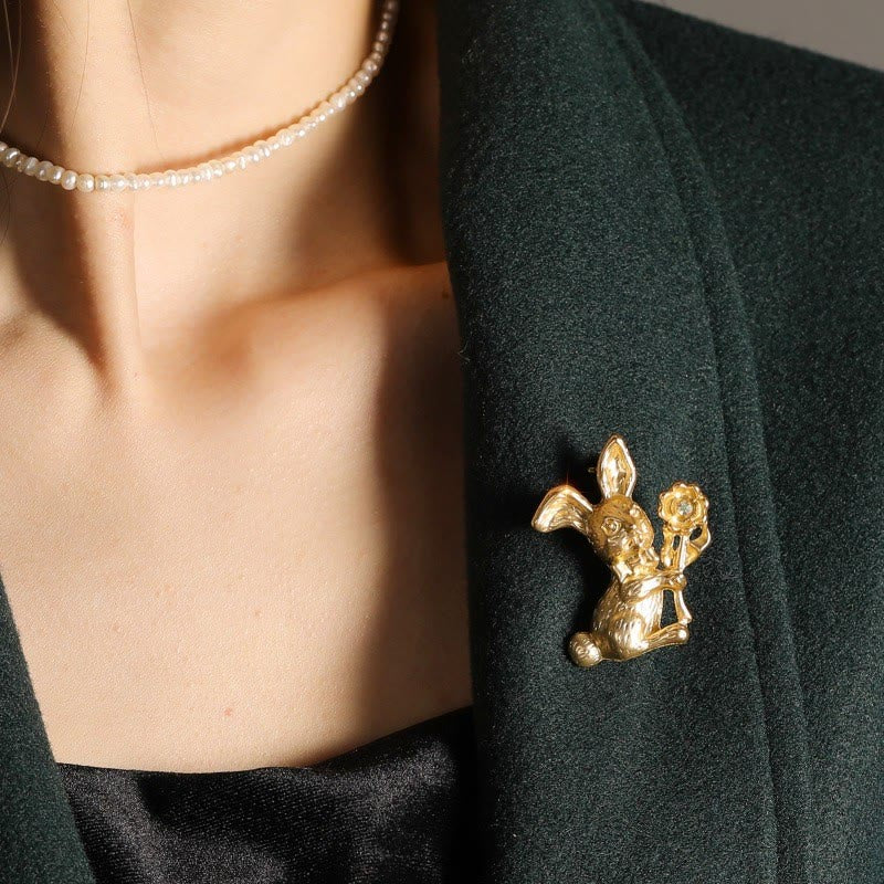 Spilla vintage con coniglio e girasoli, accessori per camicie - image 1