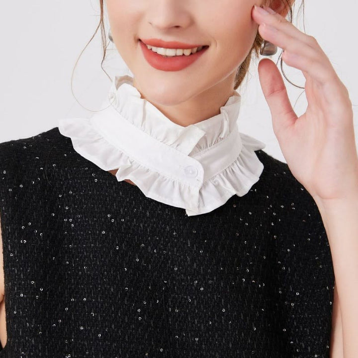 Camicia bianca con colletto plissettato e bottone staccabile con colletto finto - image 3