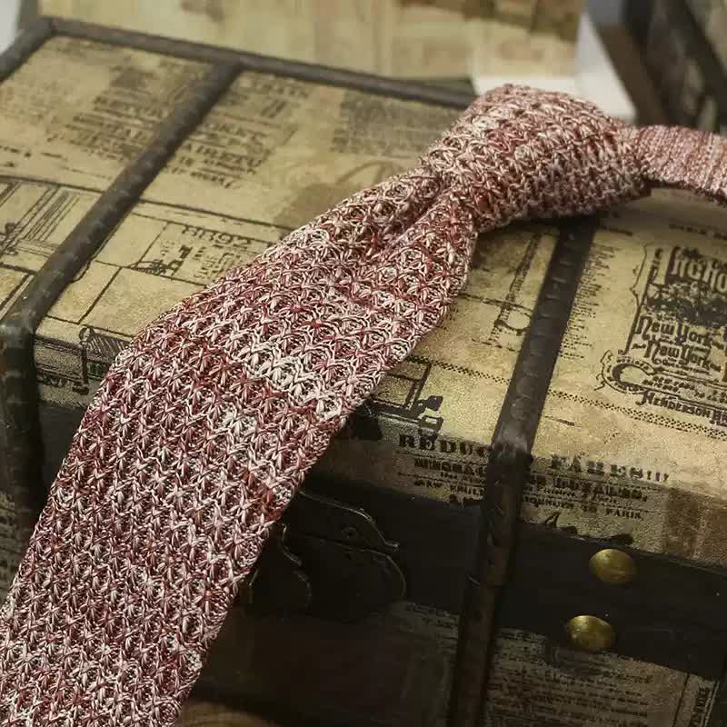 Cravatta lavorata a maglia di colore scuro variegato da uomo - Marrone - image 10