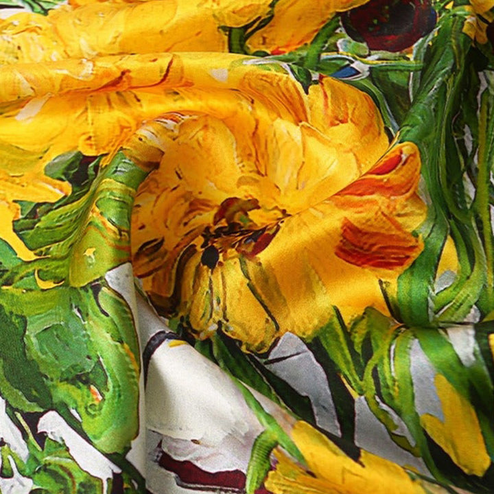 Sciarpa sottile in seta primaverile con colori caldi da donna al sole - image 2