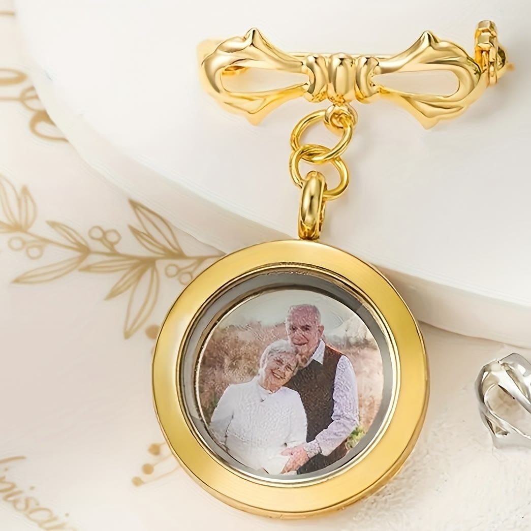 Personalizza la tua spilla con fiocco fotografico, spilla commemorativa in metallo - image 7