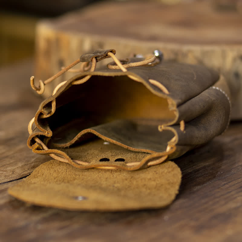 Portafoglio piccolo in stile indiano con coulisse e cintura in pelle di cavallo pazzo - image 6