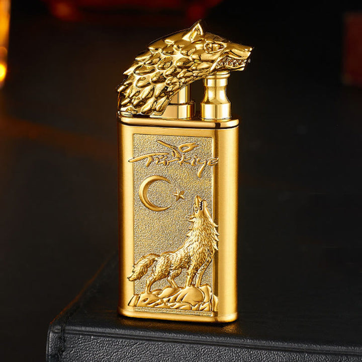Accendino a butano ricaricabile con doppia fiamma e motivo Roaring Wolf in rilievo - Oro - image 3