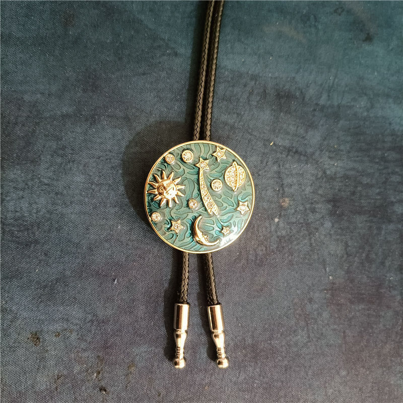 Cravatta Bolo vintage con sole, luna, universo e strass - #02 - image 1