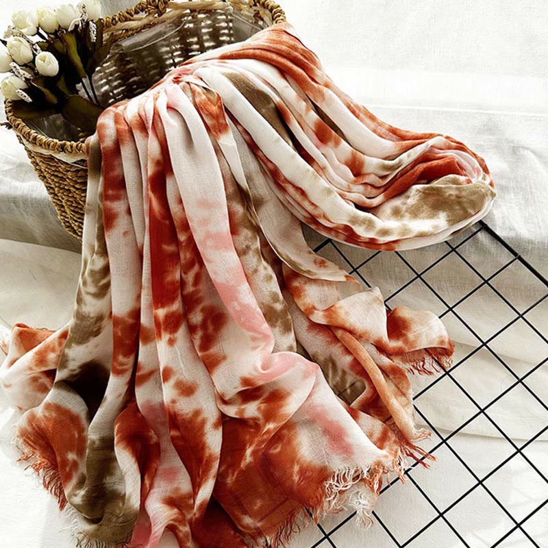 Sciarpa sottile e leggera con stampa artistica tie-dye da donna - image 10