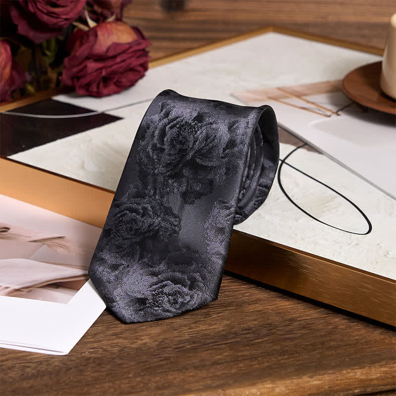 Cravatta classica da uomo con fazzoletto da taschino e motivo a peonia nera - image 3