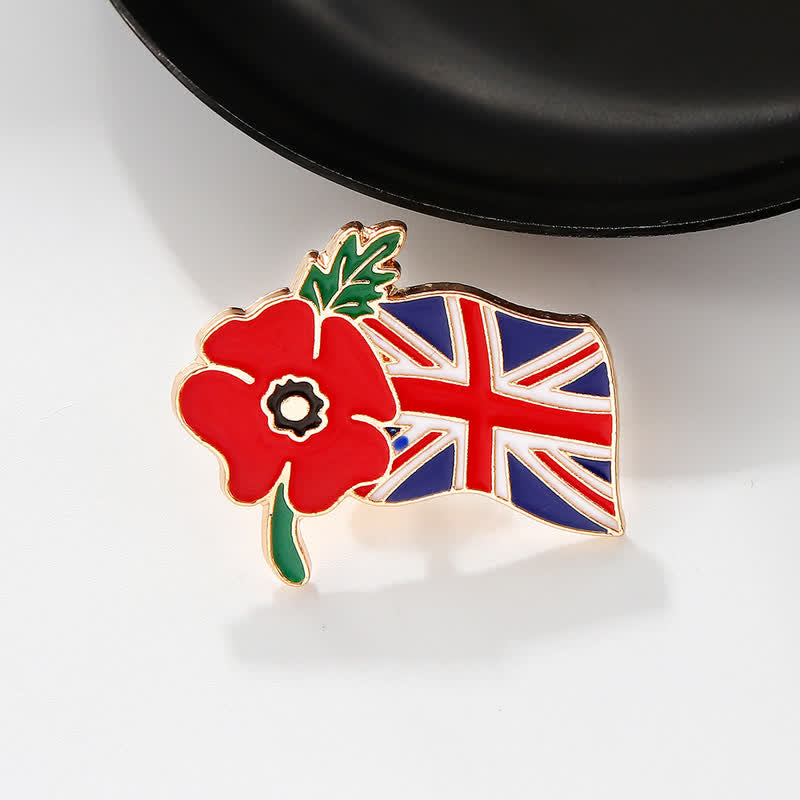 Spilla smaltata a forma di papavero con bandiera britannica per il Giorno della Memoria - image 1