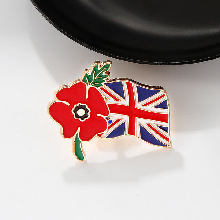 Spilla smaltata a forma di papavero con bandiera britannica per il Giorno della Memoria - image 1