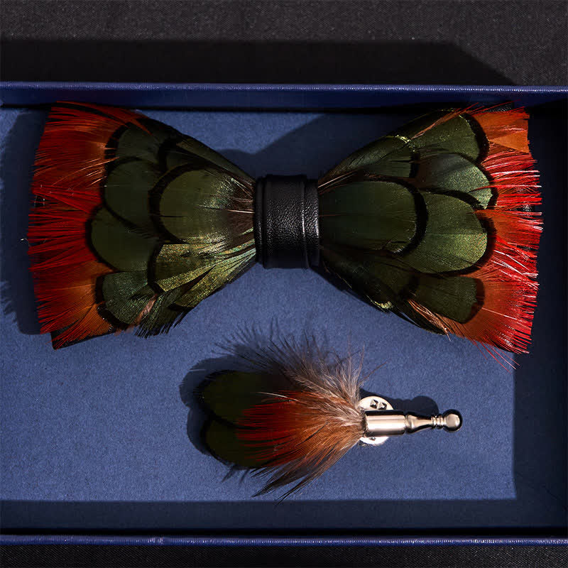 Papillon con piume di fagiano verde-arancio con spilla da bavero - image 3