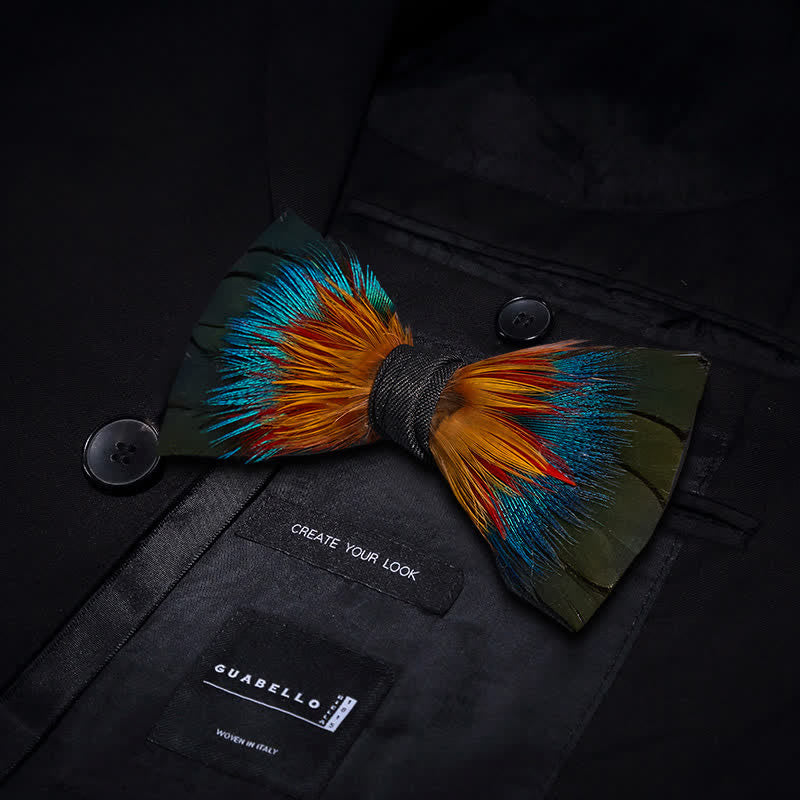 Papillon con piume colorate dello spettro con spilla da bavero - image 2
